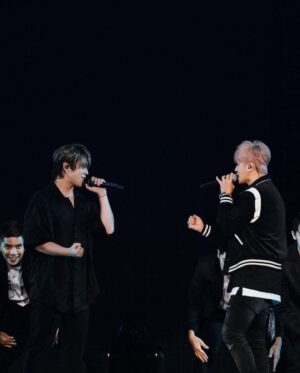 Keung To Instagram - 今天 
兩個夢想都達成了
一個是開演唱會
另一個
是跟你同台表演

謝謝你教會了我
＂堅持比努力更可怕＂

@showlo 

#waves