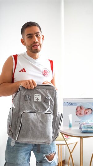 Kevin Bury Instagram - Confiando en @stem_mr ¿Ya conoces los beneficios de las Células Madre ? Si vas a tener un hijo ingresa a @stem_mr y revisa todas sus investigaciones médicas y demás Info que tienen.. esto es una locura ❤️