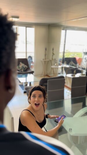 Kevin Bury Instagram - UN PARTIDO MUY CALIENTE ⚽️🔥😰
#futbol #amor #viral #novia #novios #novio #amigos #casa #pasion #mundo #vini #españa #colombia #brasil #cali