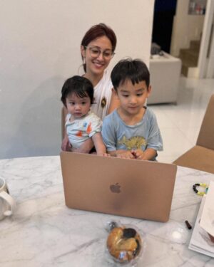 Kevin Cheng Instagram - And just like that I became a mother of three boys 🥹❤️

I can go on and on about how many times my heart felt so full simply by having them by my side. 
Or how I’m constantly touched by their purity and gentle love towards life and each other 💛
And not to forget how they drive me crazy but even the darkest eye circles are worth seeing them grow up strong and well
And needless to say, I would and will do anything to keep them safe from harm and hurt. 🥺

To every Mother who gives their kids their WHOLE WORLD, thank you—and Happy Mother’s Day 💗🥹