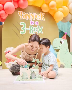 Kevin Cheng Instagram - OUR YANNICK IS A 3-REX! 🦖🎂🎈🎁 
There are so many things we love about this lil guy, but if there’s one thing that’s the most evident, it’s that Nick Nick has the KINDEST heart ❤️ 
Every morning, he wakes up and looks around to say hello to everyone, and makes sure baby Carlos has slept well. 🛌 When he’s having breakfast, he always asks if Rafa ate yet and if he should share his bread with him. He worries about us when we’re having a bad day and comes over to give us a kiss if we look sad. He hates for people to get angry and is always the first to suggest a “FINGA VAMELYY HUG” 🫂 (that’s just a family group hug 😂) 
Thank you for bringing our family so much happiness, love and many dinosaur noises 🦕 WE LOVE YOU YANNICK! 💚 

Special thank you 🥰
🎂 @dessertswithabow 
🎈 @babyballoon 
🥘 @hk.yoshinoya