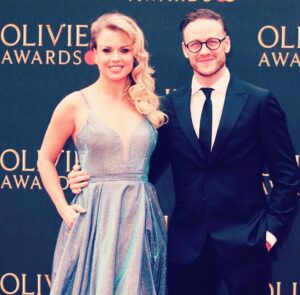 Kevin Clifton Instagram - Happy 40th to this idiot🥳🥳🥳🥳
40 goin on 7 @realjoanneclifton
