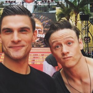 Kevin Clifton Instagram - Very excited fot the return of my boy @aljazskorjanec to @bbcstrictly .
A winner in his first year, great dancer, great teacher and a lovely guy👊
Can’t wait to watch😁
👆✌️
