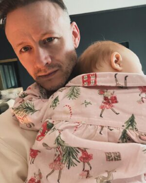Kevin Clifton Instagram - Takin some rest with Daddy ❤️ 🐭