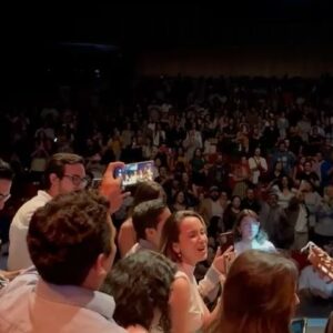 Kevin Johansen Instagram - Gracias, Guayakillers! Nos la gozamos, hasta pronto! Gracias de todo el equipo: @porliniers @chetovideo @jphernandez_dejavu @cagliero.jo @incamino y un servidor, salú! 🫶