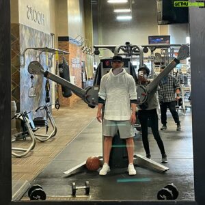 Kevin Kiley Jr. Instagram - 9:26am - Same Old New Shirt - Whatup World Clock - I’m waiting on Y’all - #KevinRiley
