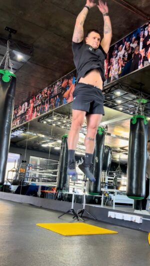 Kevin Lerena Instagram - Explosive enough to chin you and rubberise your legs no matter the weight division … Both the big boys and small boys know what’s up 💣 We’re putting in the hard work and trying hard to be the complete package at the HIGHEST LEVEL 🏟️ Stay tuned after May 18th for some big announcements 🚀 🏆