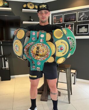 Kevin Lerena Instagram - How it started ➡️ How it’s going ! At 18 years old in my Pro Debut, I was wet behind the ears but fueled by a burning desire 🔥 34 pro fights later the desire still burns, we’re busy collecting silverware & fighting for the highest honours 🏆 To all the naysayers then and now, you don’t know Shit about boxing or business 😂 Despite the odds, we’re flying the flag for what was once a dead sport in SA 🇿🇦 I set out to revolutionise this era in SA boxing 📈 I PROVED THEM ALL WRONG 😑