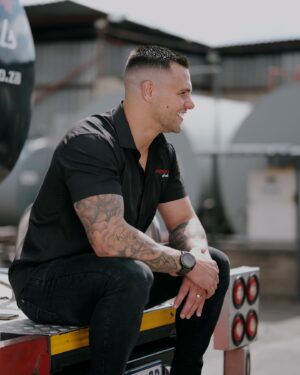 Kevin Lerena Instagram - Do you USE or NEED Diesel at a good rate ? 
Hit me up 🤙 
THE TEAM will reach out to you 👊🏼⛽️
