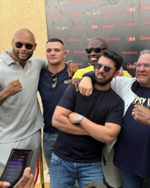 Kevin Lerena Instagram - Spencer Brown bringing the past and current together like a true G 🔥 Legends like Roberto “Hands of Stone” Duran, Larry Holmes, Evander “ Real Deal ” Holyfield, and Antonio Tarver to the current modern-day champs 🥊 @spencerbrownmrgoldstar & his excellency @turkialalshik are bridging the gap in boxing 💯 Thank you