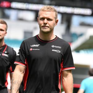 Kevin Magnussen Instagram - Time to go racing 👊🇺🇸 #HaasF1 #MiamiGP