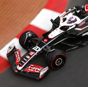 Kevin Magnussen Instagram - Back in those twisty streets again 🇲🇨 #HaasF1 #MonacoGP