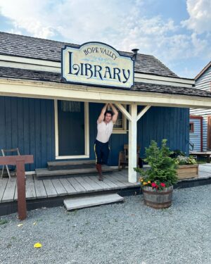Kevin McGarry Instagram - #SPS - 🤷🏻‍♀️🗺️🏖️

@wcth_tv Sunday nights @ 9/8c on @hallmarkchannel 
@schearthome #Hearties