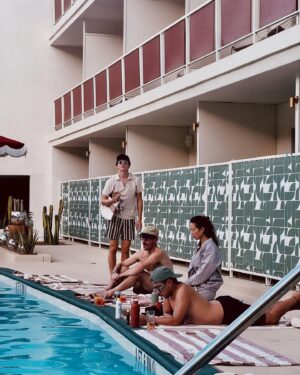 Kevin McHale Instagram - Practicing retirement 

Thx @lifehousehotels & @quintonmulvey 😘