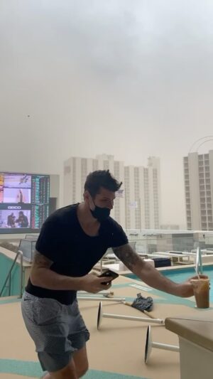 Kevin McNamara Instagram - So this happened in Vegas... I lost my hat, my $8 coffee, and my free flew away in a day bed!
•
#vegas #lasvegas #tornado #viral #crazy #omg #worldstar #wshh