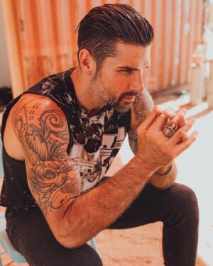 Kevin McNamara Instagram - Strange Times...
•
#actor #artist #art #film #create #dream #tattoo #tattoos #guyswithtattoos #ink #inked #style #fashion #model #malemodel #fit #fitness #fitfam #fitspo