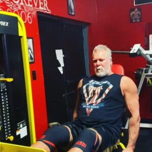 Kevin Nash Instagram - Sunday leg day. Traveled and did an appearance yesterday so had to play catch up today.