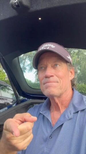 Kevin Sorbo Instagram - Sunday golf.
@truelinkswear