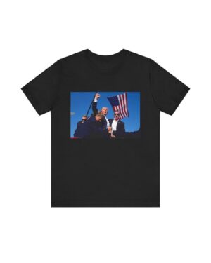 Kevin Sorbo Instagram - Proceeds go to Trump campaign. Link in bio