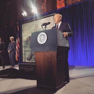 Kevin Spacey Instagram - It's a shame most of you couldn't be at my hanging tonight #FU2016 #HouseOfCards