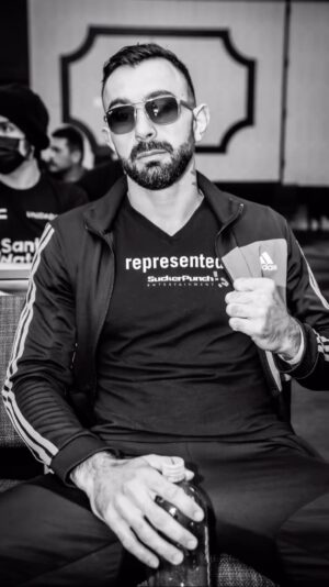 Khadzhimurat Bestaev Instagram - ✊🏽😎 @khadzhibest 

#represented @suckerpunchent 

#khadzhibest #mma #mmaworld #mmalifestyle #pressconference #sunglasses #adidas #rayban #боец #мма #прессконференция 

@adidas @adidasoriginals @adidaswrestling @rayban