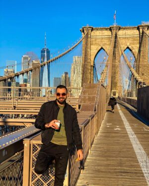 Khadzhimurat Bestaev Instagram - ▪️I love this city

▪️Brooklyn Bridge 7 утра

▪️Прикинь, я начал различать Бруклинский мост от Манхэттенского только спустя 11 лет жизни в Америке 🤦🏽‍♂️😂

▪️ LIKE - COMMENT - SHARE - SAVE
ЛАЙК - КОММЕНТ - ПОДЕЛИСЬ - СОХРАНИ 

Отмечаю в сторис за каждый репост❗️❗️❗️

▪️ @khadzhibest 

▪️📸 - @mr_parv1z 
————————————————————————————————
#khadzhibest #khadzhibestaev #newyorkcity #brooklyn #manhattan #newyork #brooklynbridge #жизньвсша #жизньвамерике #жизньпрекрасна #мост #art #fashion #style #mmafighter #dwcs #ufc #nyc #утро #солнечно #photoshoot #фотосессия #portrait #morning #coffeetime #breakfast 
@rayban @menwithclass @menwithstreetstyle @gq @gqrussia @guessusa @guess @dolcegabbana @zara @zaraman @fashionnova @fashionnovamen @balenciaga @ufc @gusein.gasanov @dava_m @mikhail_litvin @karna.val @buzova86 @adidasoriginals @adidasrussia @reebok_russia @nike @thebeardclub @beardbrand