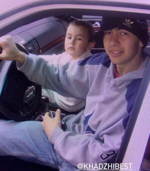 Khadzhimurat Bestaev Instagram - Finally my brother made it here. 
13 Years apart @mukharbek_bestaev 
New chapter has began. 

13 лет на разных континентах 
И вот настал тот день когда братья снова в одном месте. #младший 

#khadzhibest #brothers #youngbrother #lifelong #newchapter #bigboy #man #style #fashion #zara #zaramen #rayban #versace #братья