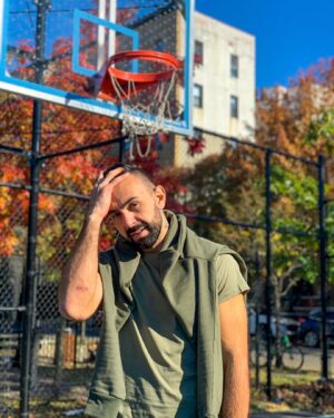 Khadzhimurat Bestaev Instagram - 🏀 Сыграем в баскет? 🏀 

▪️При моем росте почти в 2 метра , живя в самой баскетбольной стране мира, американцы очень часто спрашивали меня если я баскетболист с первого дня как я прилетел в штаты, и постоянно говорили что мне следует задуматься об этом, но они даже и представить себе не могут что мне до NBA как до луны пешком 😃

▪️With my height of 6’6 ft tall, living in the most basketball country in the world, Americans very often asked me if I was a basketball player from the day one I came to the states, and constantly said that I should think about it, but they could not even imagine that for me to be in NBA is like a walk to the moon 😃

▪️ LIKE - COMMENT - SHARE - SAVE
ЛАЙК - КОММЕНТ - ПОДЕЛИСЬ - СОХРАНИ 

Отмечаю в сторис за каждый репост❗️❗️❗️

▪️ @khadzhibest 
——————————————————————————- 

#khadzhibest #khadzhibestaev #nba #basketball #basket #photoshoot #streetart #ball #баскетбол #съемки #бруклин #ньюйорк #атлет #спорт #спортивноетело #модель #боец #dwcs #ufc #mmafighter #погода #кайф #brooklyn #nyc #жизньвсша #жизньвамерике #жизньзаграницей #блоггер #stylishmen #fashionnovamen 
@nba @menwithclass @menwithstreetstyle @fashionnova @fashionnovamen @gqstyle @gq @gqrussia @ufc @style @art