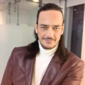 Khaled Abol Naga Instagram - Funny how our hair affects our morale, long hair definitely made me less spontaneous, at least my relationship with long hair in a city life so far... Im sure it's different if I was living in a beach town or resort.
Loosing my long hair soon! It was a pain to keep but will be missed too.