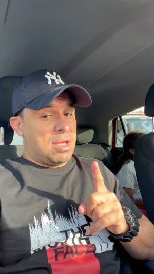 Khaled El Ghandour Instagram - الا انا👌#خالد_الغندور