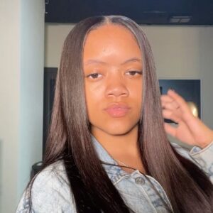 Khali Daniya-Renee Spraggins Instagram - we love a good middle part buss down 💕 .