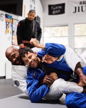 Khalil Rountree Jr. Instagram - All my guard pullers drop a 💜😂

Thank you @rafaeldomingosjj and @teamdomingoslv for the promotion. It’s been great learning and improving over last year or so. Excited for all the new techniques to come! #nomakeafriend #shoyoroll