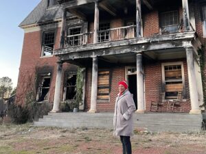 Khary Payton Instagram - 2 years ago today, I got to show mom around the old office space. #twd #twdfamily #thewalkingdead