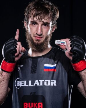 Khasan Magomedsharipov Instagram - Time and location I’m ready @bukaboxing @aliabdelaziz @rizvan_magomedov @bellatormma