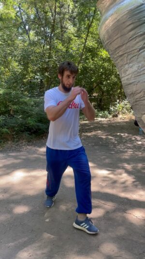 Khasan Magomedsharipov Instagram - Честь и достоинство дороже славы и наград, но век иной иные нравы.

Продолжаем подготовку вместе с @goodies.global