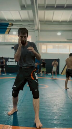 Khasan Magomedsharipov Instagram - Как то так 🫠 @bukaboxing