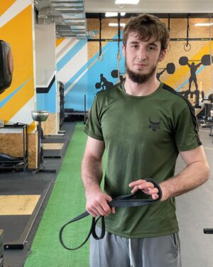 Khasan Magomedsharipov Instagram - Готовимся вместе @bukaboxing @family__fitness 🥊🥊