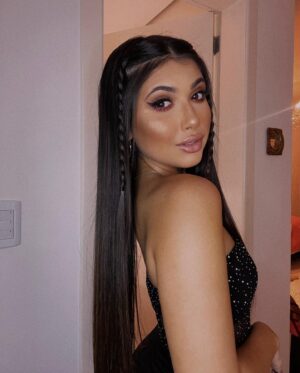 Khiara Italia Instagram - Apaixonada por esse look 🖤
#ootn de sexta