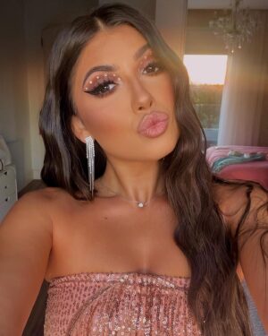 Khiara Italia Instagram - Selfie de ontem pra deixar registrado 💖