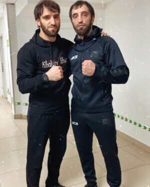 Khusein Khaliev Instagram - АЛЬХАМДУЛИЛЛАХ ПОБЕДА ПО ВОЛЕ АЛЛАХА ХАСАНА ХАЛИЕВА @khasan_khaliev НА EFC 34 AKHMAT SILA @eaglefcmma @akhmat_mma 💪