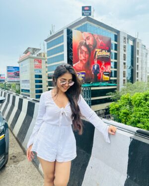 Khushi Dubey Instagram - Suchh a specialll feelingg to see this!!♥️💫
Picture abhi baaki hai mere dostttt! #jubileetalkies 🎞️🎥♥️

#khushidubey #jubileetalkies #shivangi #khushiasshivangi #shivyaan #love #romance #bollywood #sony #sonytv #poster #banner #passion