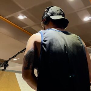 Ki-pin Ng Instagram - 緬懷音樂裡的每一個巨人，
謝謝你們。

謝謝第三十四屆金曲獎，
謝謝大竹研老師與我一同演繹〈藝界人生〉。

讚嘆音樂。

@gmamusic.official 
@ken_ohtake