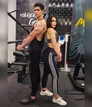 Kian Barazandeh Instagram - 👑 𝐿𝒾𝒻𝑒𝓈𝓉𝓎𝓁𝑒 
اگه باشگاه تو ایران مختلط بود تاثیری در باشگاه رفتن شما می‌گذاشت؟
