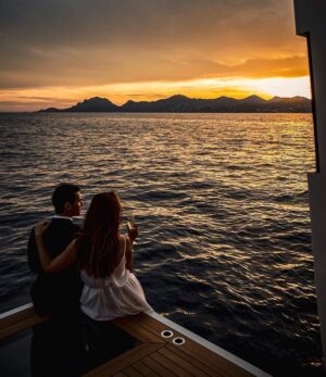 Kian Barazandeh Instagram - 👑 𝐿𝒾𝒻𝑒𝓈𝓉𝓎𝓁𝑒
Nothing motivates a Gentleman quite like a good woman. 🥂💕🐆