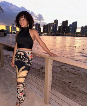 Kiana Madeira Instagram - We had such a beautiful sunset dinner at @joiabeach 🥰 Feet in the sand, absolutely delicious food and drinks, great conversation and God’s abundance surrounding us. There is something so healing about being by the ocean and the vibes on Joia Beach did not disappoint. Thank you for taking care of us 💜