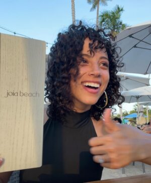 Kiana Madeira Instagram - We had such a beautiful sunset dinner at @joiabeach 🥰 Feet in the sand, absolutely delicious food and drinks, great conversation and God’s abundance surrounding us. There is something so healing about being by the ocean and the vibes on Joia Beach did not disappoint. Thank you for taking care of us 💜