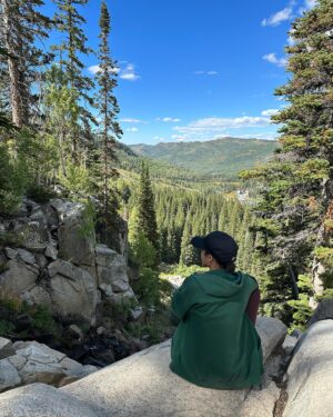 Kiara Barnes Instagram - Enjoying some nature 🌲🏔️🌞 yummm🫶🏽🫶🏽