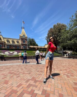 Kiara Barnes Instagram - THANK YOU FOR ALL THE BDAY WISHES!! Today’s my actual bday but I’ve been celebrating for the past week🤣🤣🦭✨ and will be continuing through July! 😅😂Btw first time going to @disneyland 🥹 It really is as magical as it looks!!🫶🏽❤️😍✨✨
