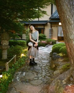 Actress Kiernan Shipka HD Photos and Wallpapers June 2024