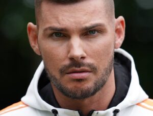 Kieron Richardson Instagram - After a year away ste is back in a tracksuit and I couldn't be more happy to see what's to come 😘